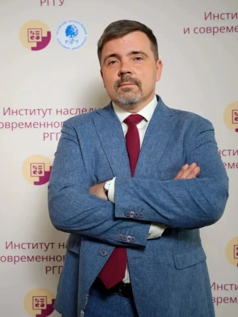 Taras Varkhotov